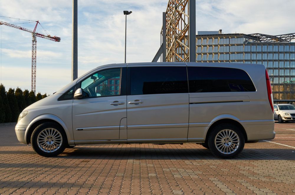 Mersedes Viano 2010рік оригінал пасажир екстралонг двоє відсувних двер