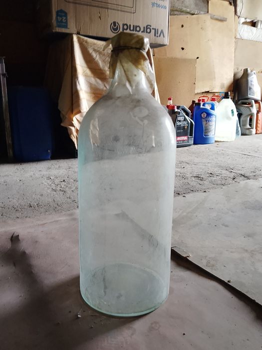 Продам бутылку 3лт