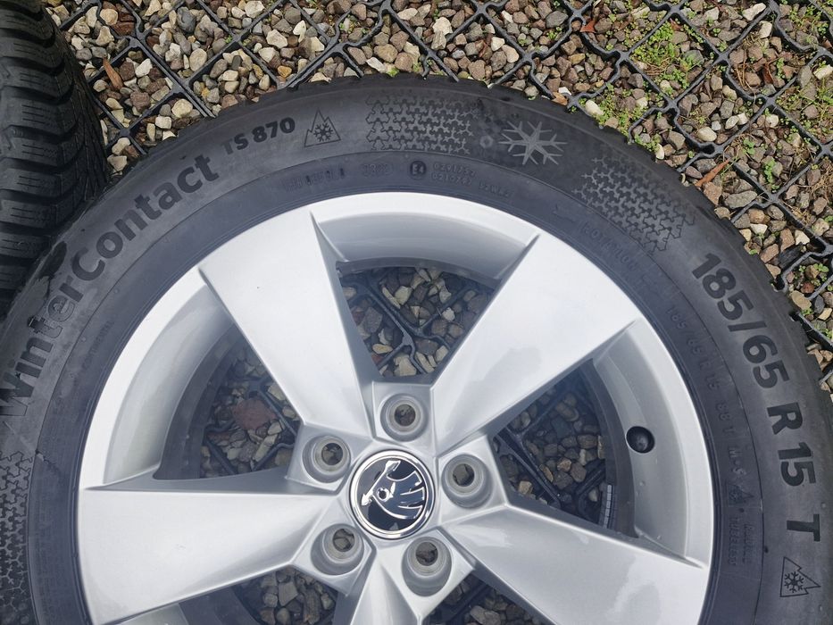Koła zimowe Oryginalne Skoda Fabia 15" 5x100 Continental 185/65