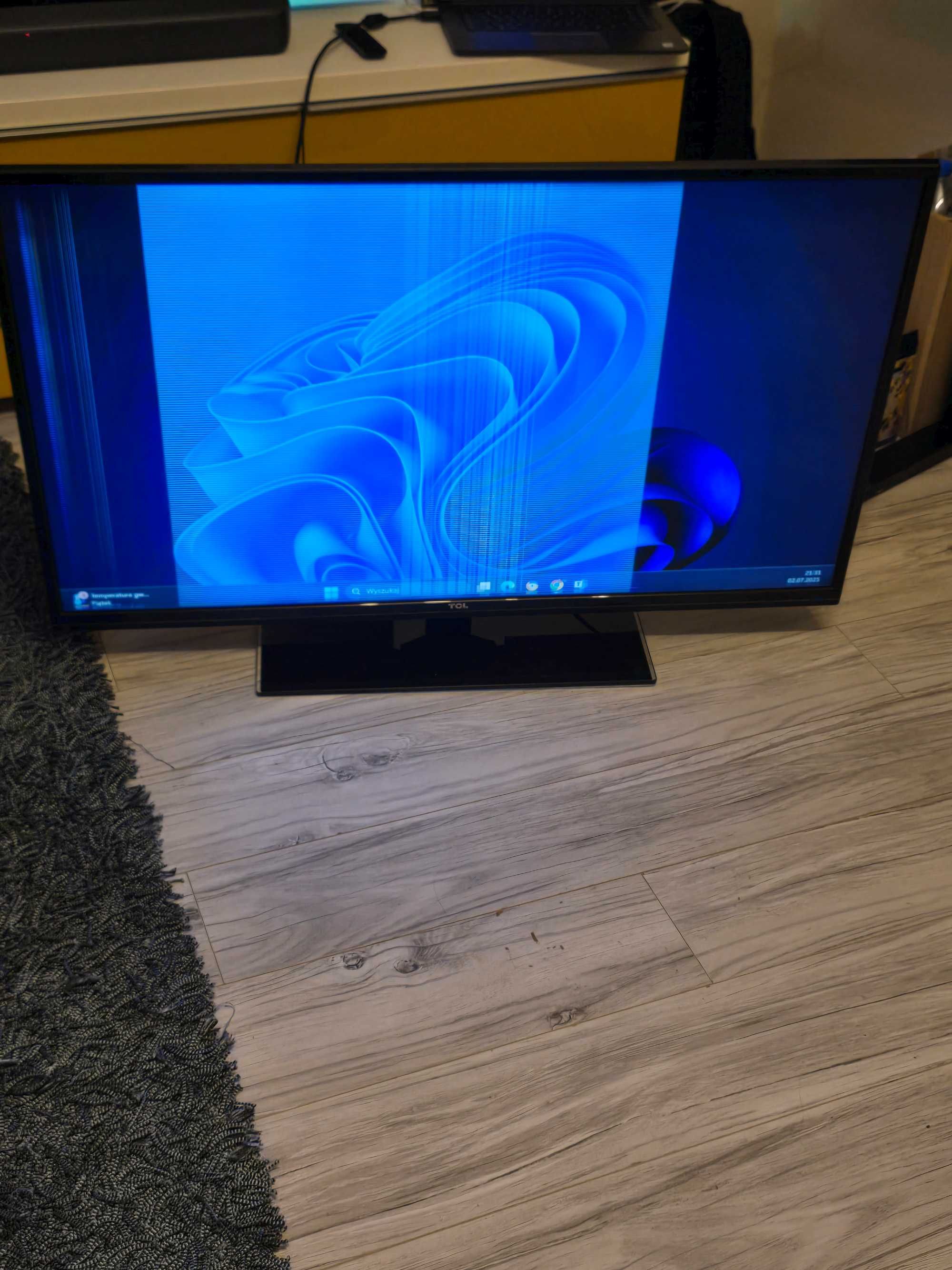 Telewizor TCL ze zbitą matrycą