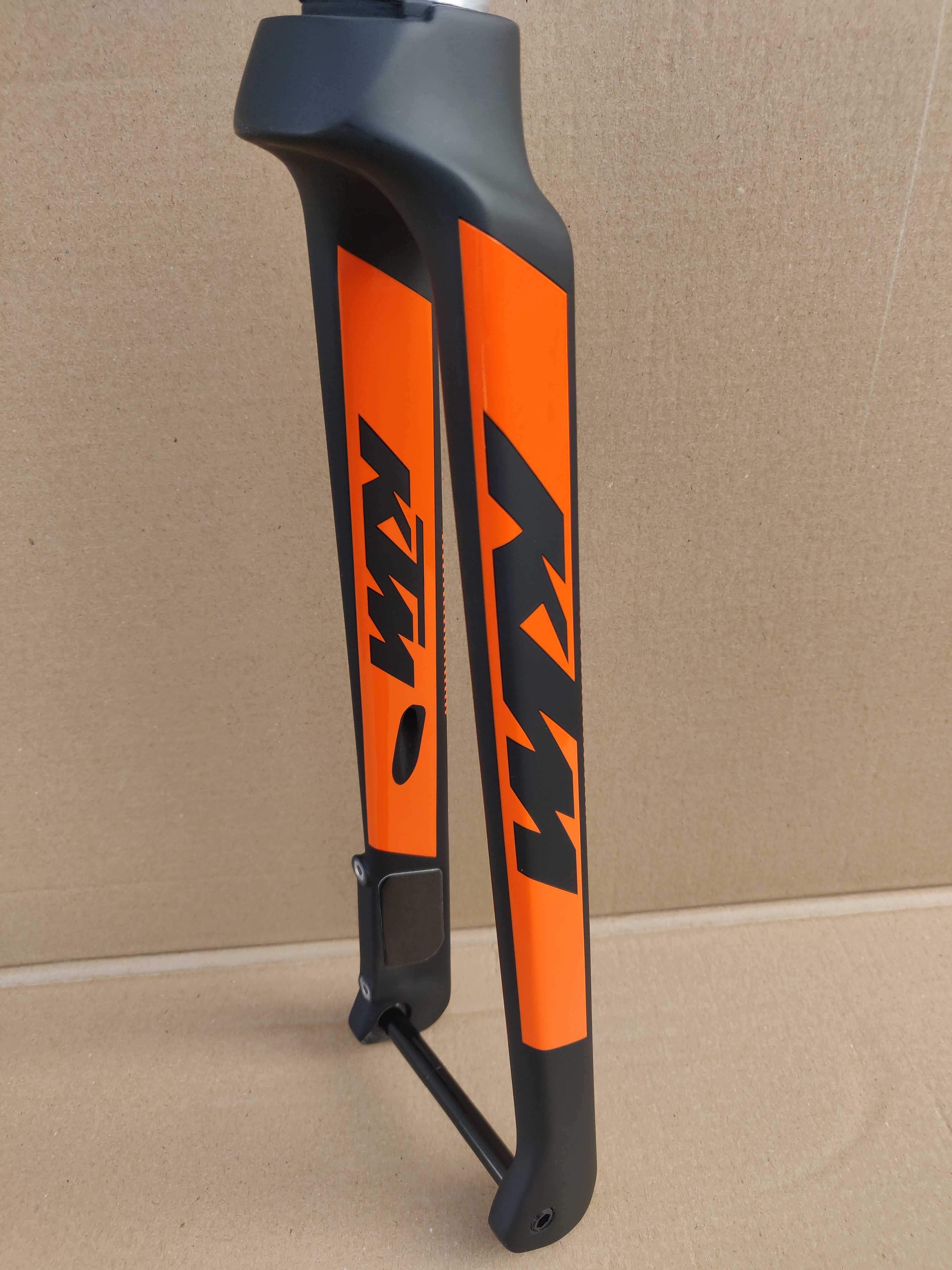 Widelec szosowy KTM carbon, oś 12 mm, disc, nowy F-vat. 033-006