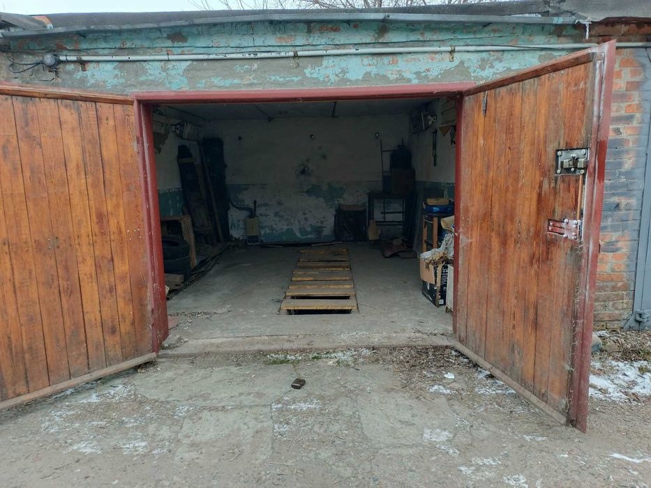 Гараж в оренду Прилуки 4.1 на 5.55 Нафтовик2