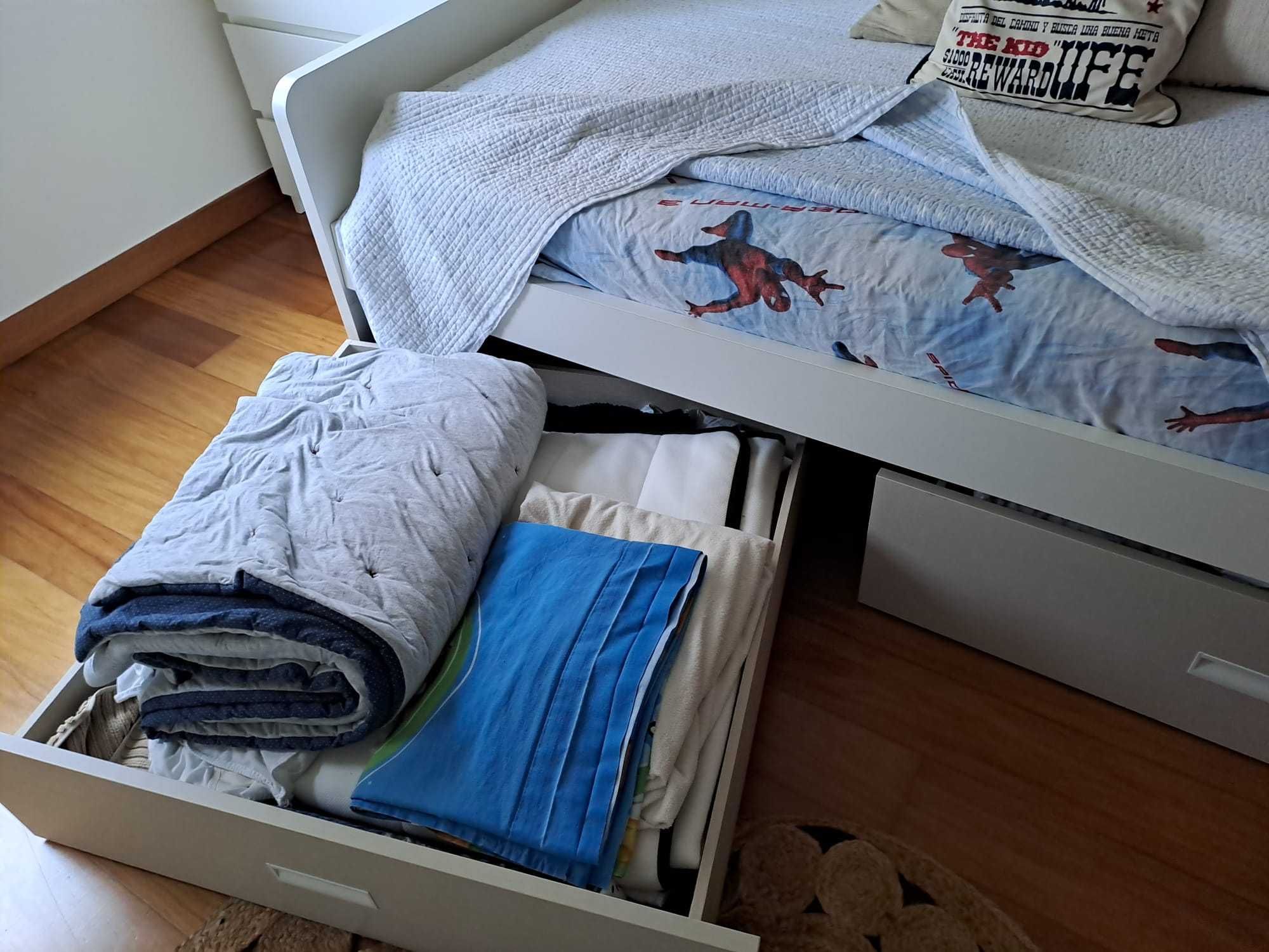 Cama de criança/solteiro
