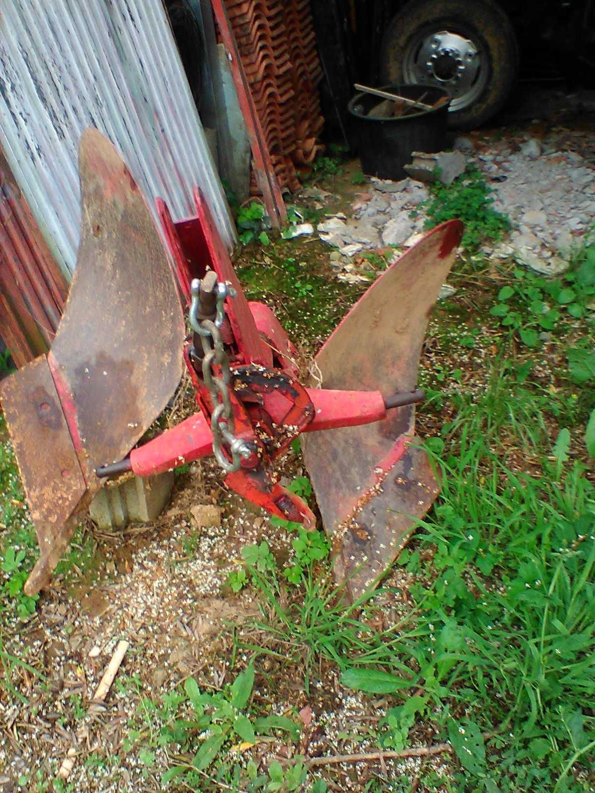 Vendo charrua mecânica 12