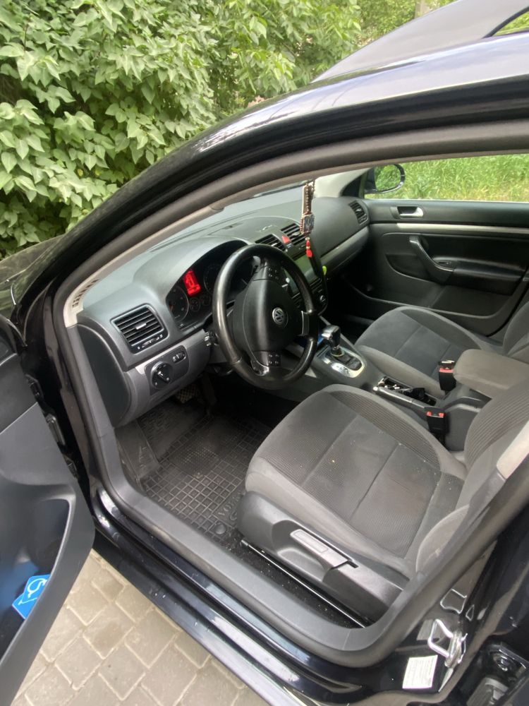 Автомобіль легковий