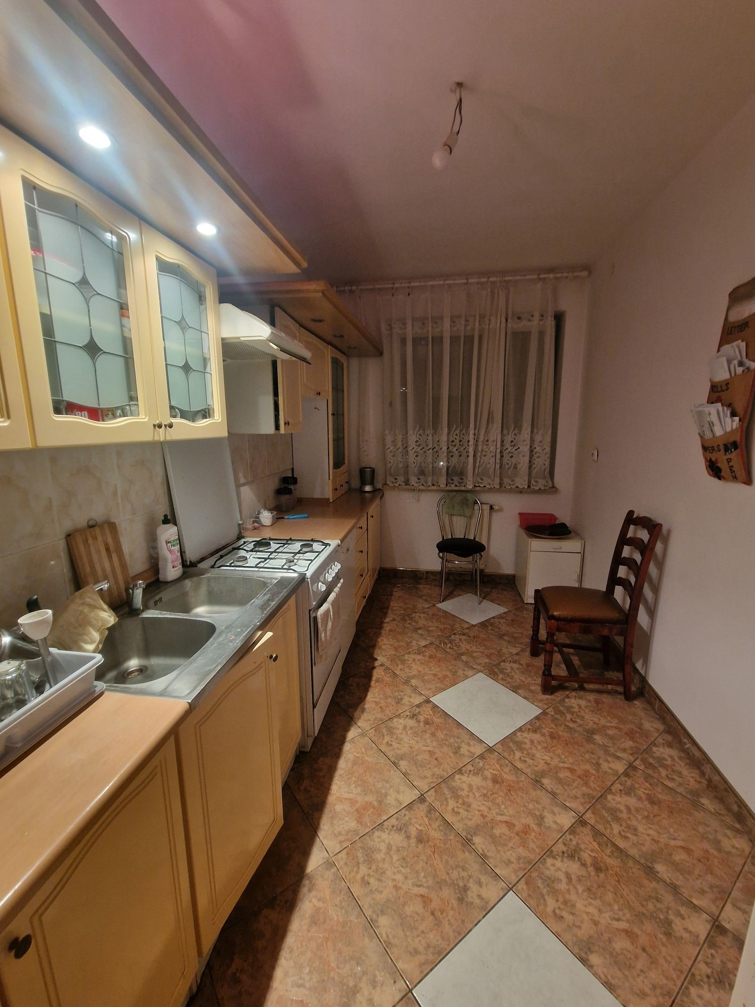 Pokoj do wynajęcia 15m2 obok Metra kabaty