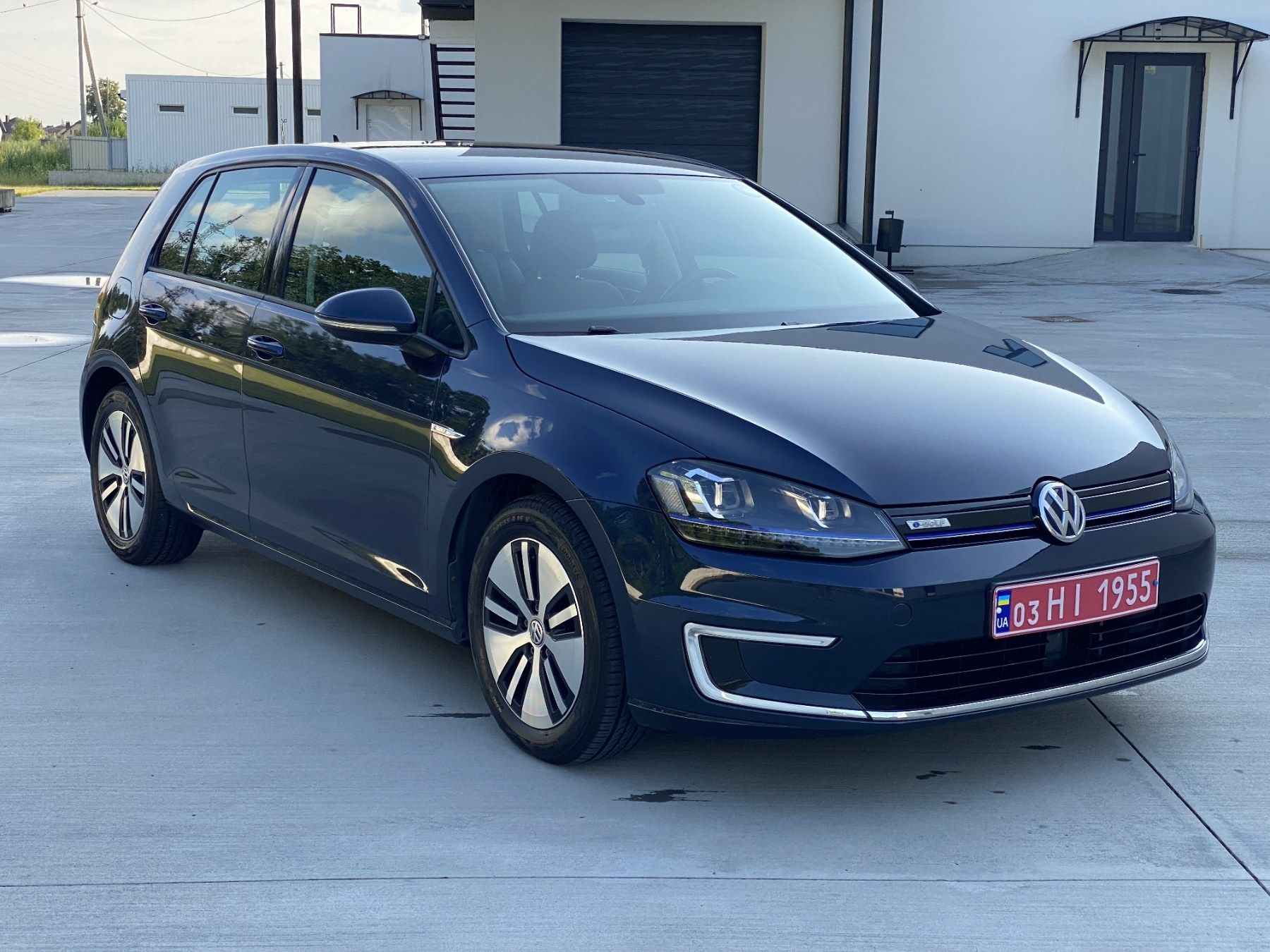 E-Golf 2015 8200$
