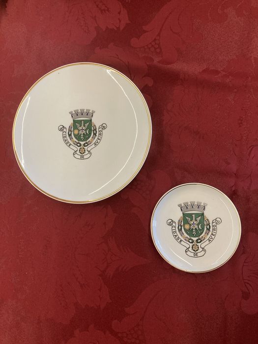 Conjunto Pratos Decorativos de Porcelana da Cidade de Aveiro