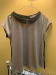 Blusa t-shirt mulher dourada/preta formal tamanho L “Springfield”