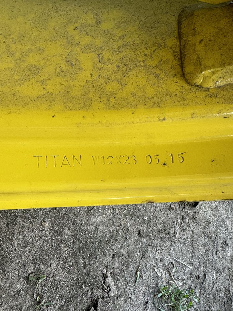 Felga TITAN W12X28  R28 John Deere 2szt