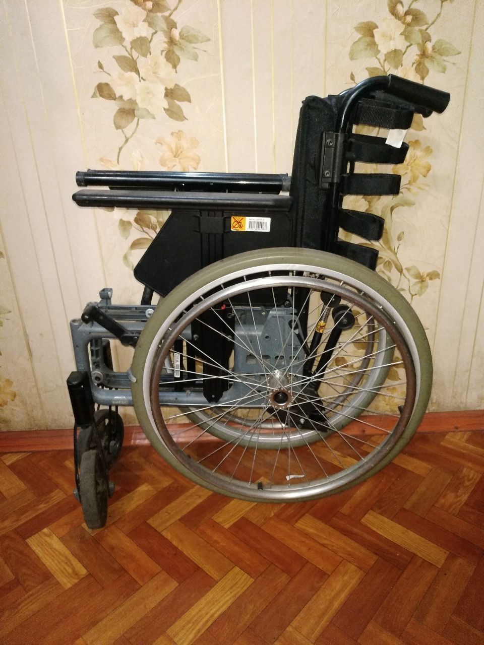 Інвалідний візок etac