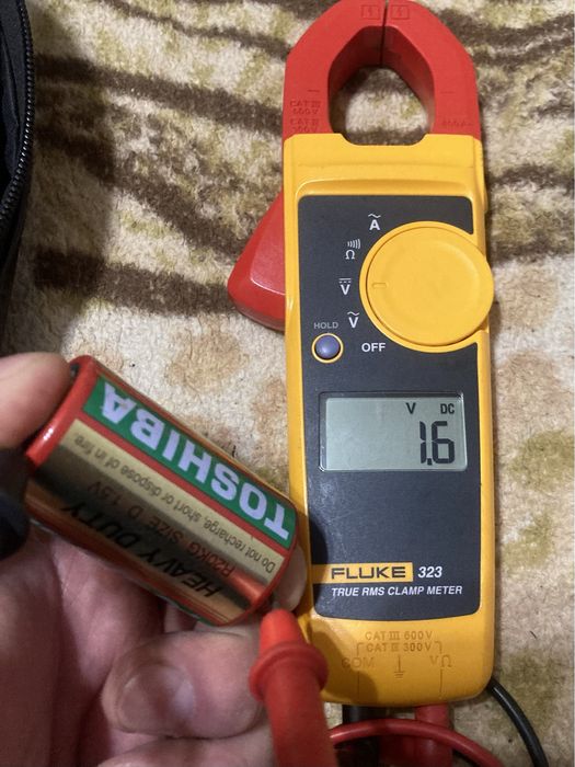 Токоизмерительные клещи Fluke 323