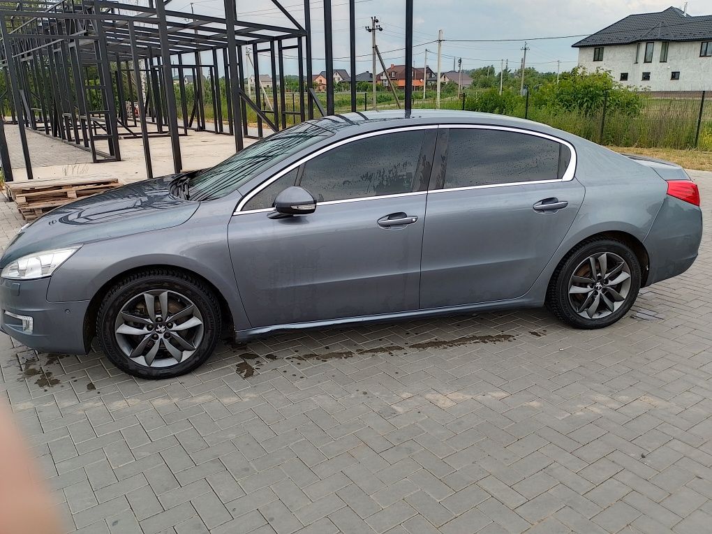 Peugeot 508 гібрид масаж