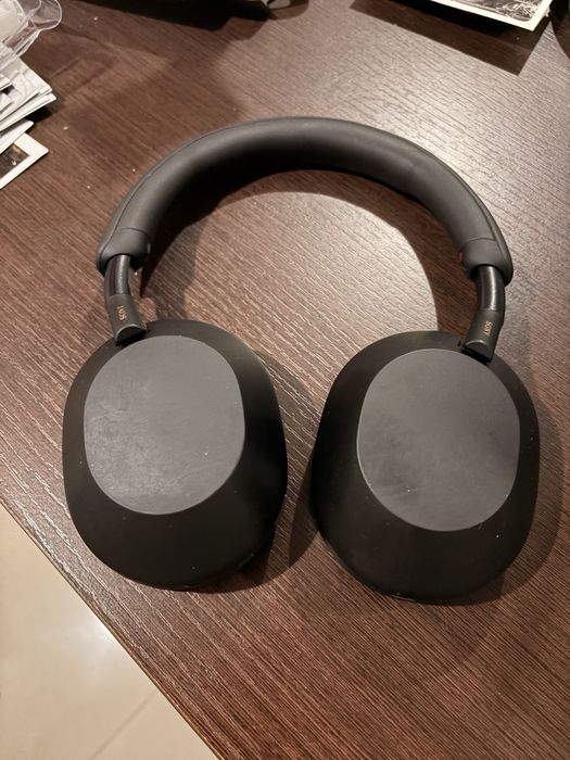 Sony WH-1000XM5 - Cancelamento de Ruído Premium + Todos os Acessórios