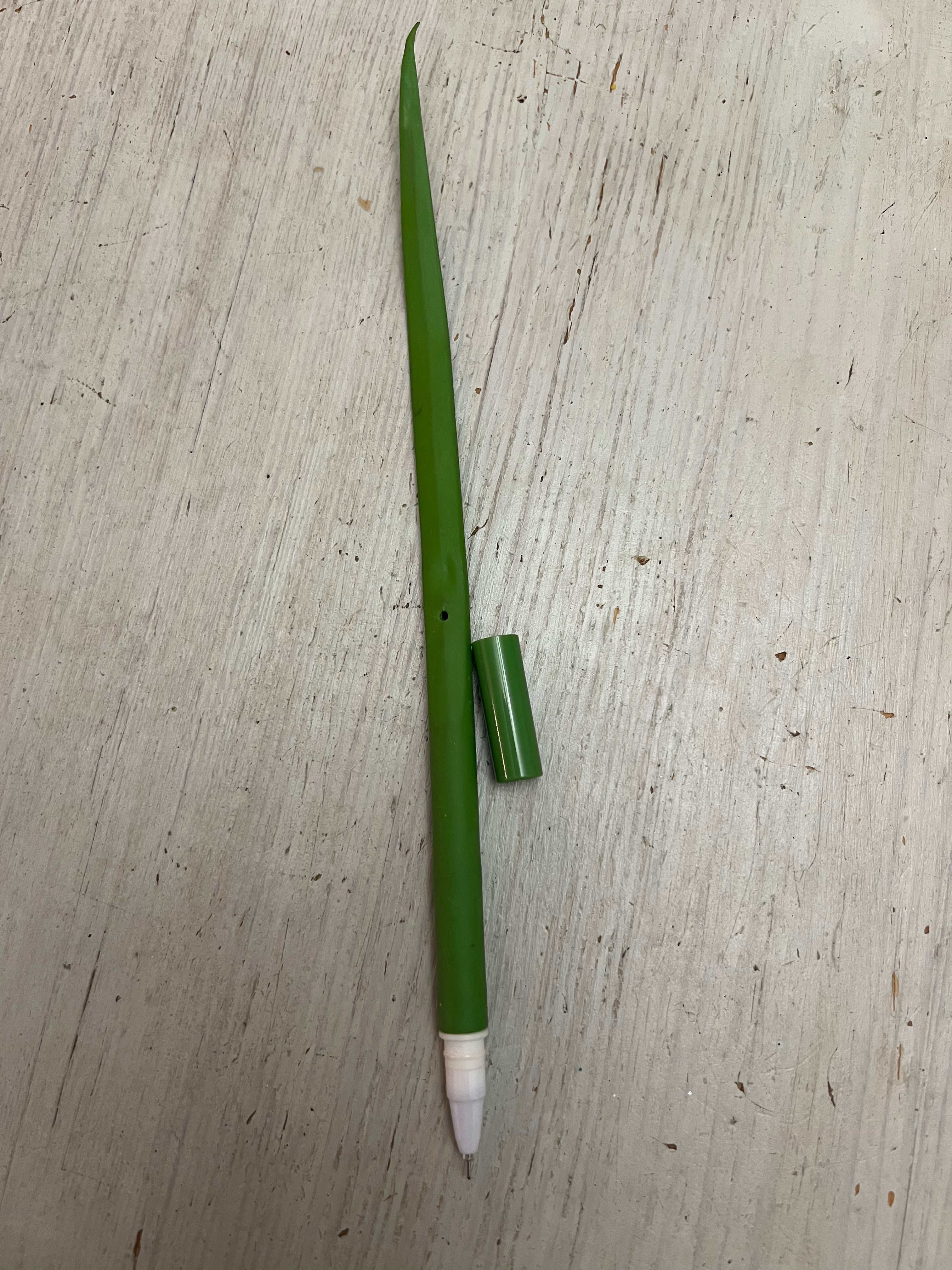 Ручка шариковая, травинка, мягкая, резиновая с пластиковым колпачком