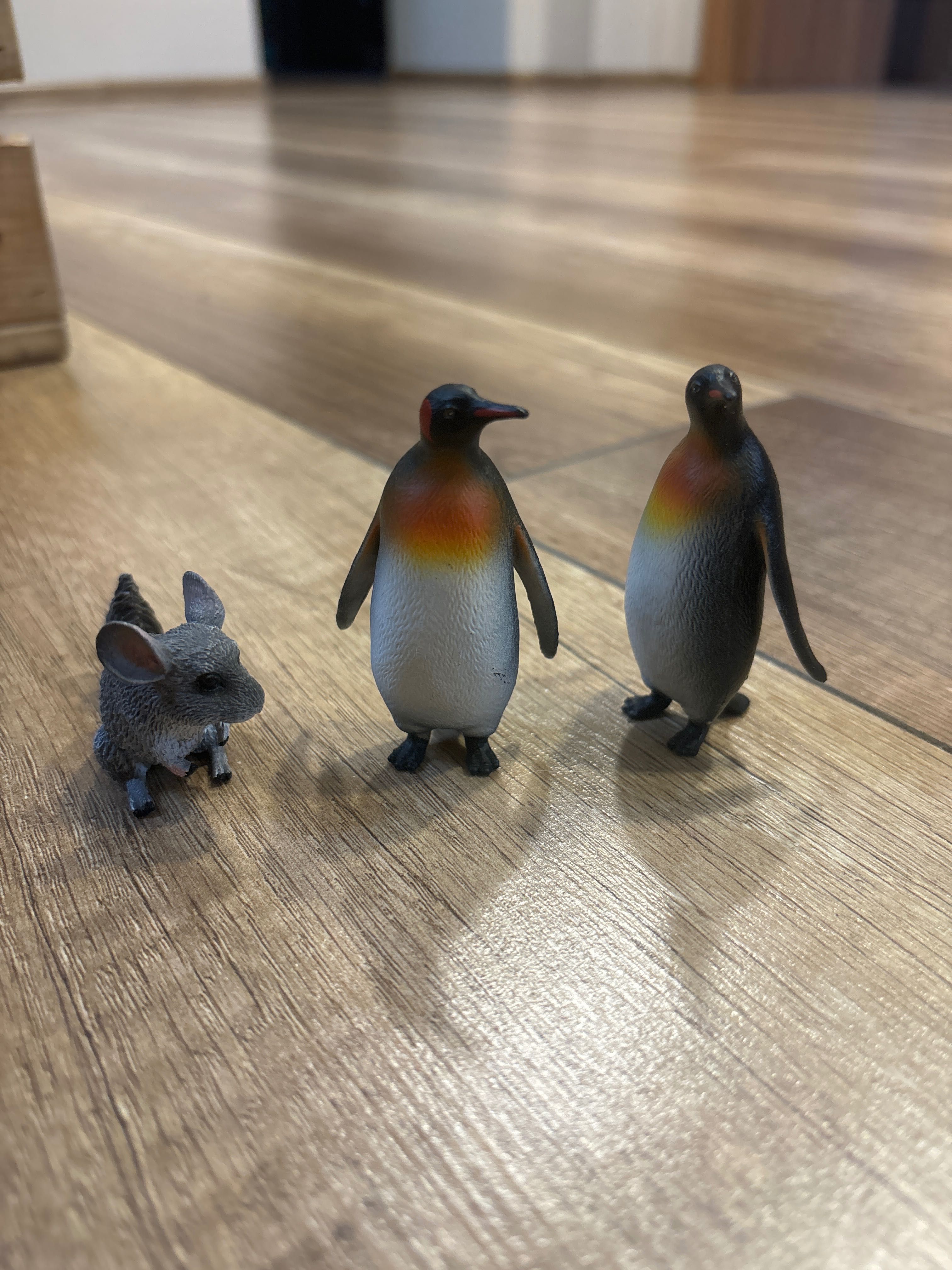 Schleich 2 pingwiny i 1 szynszyla