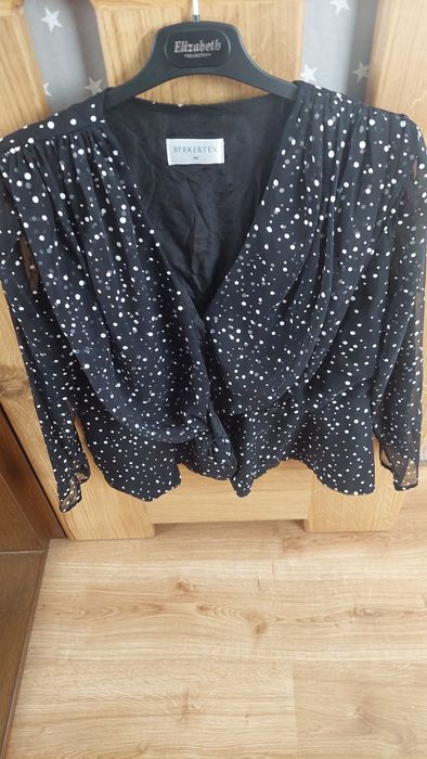 Czarna bluzka z długim rękawem.w groszk Berkertex 14i