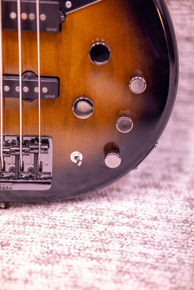 Gitara Basowa Yamaha BB 735-A