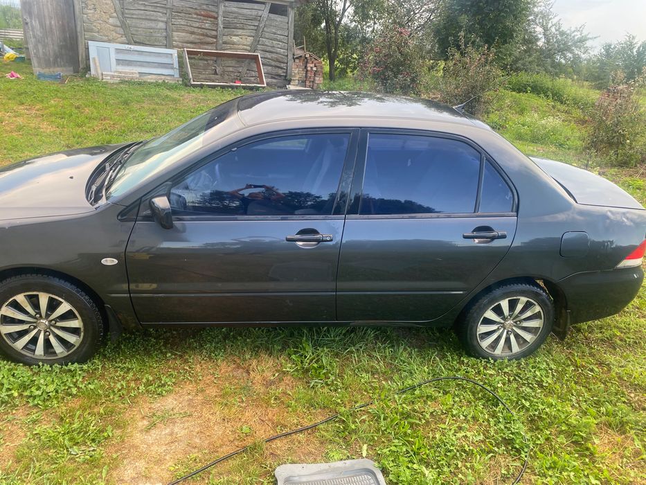Mitsubishi lancer