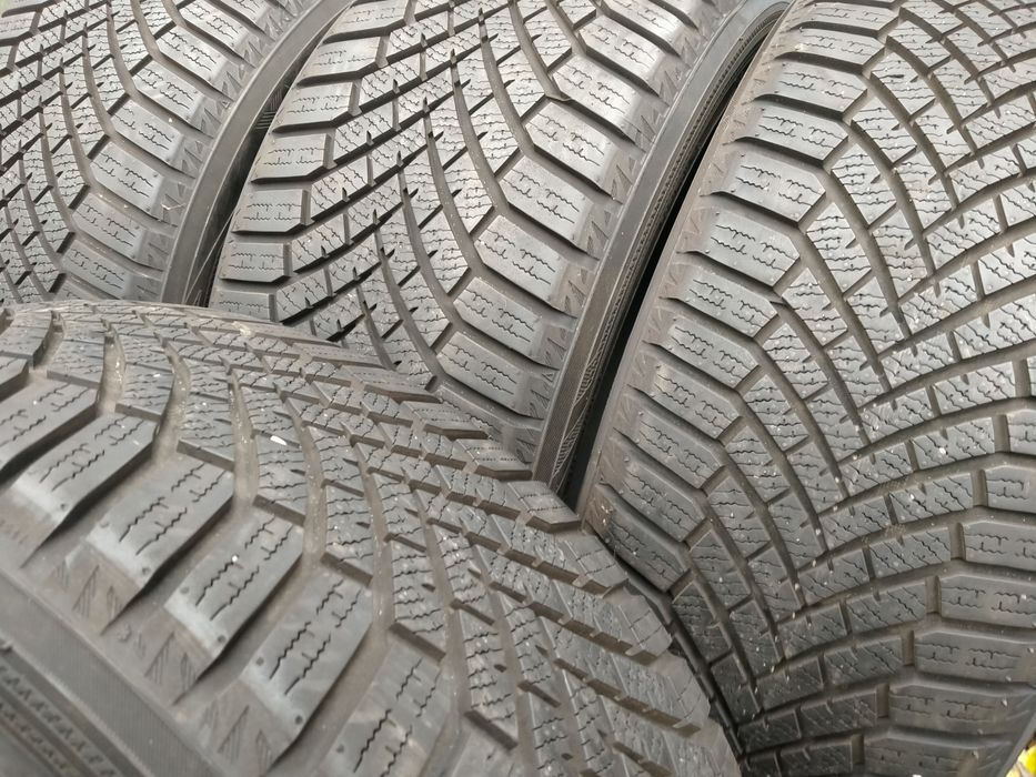 225/45r17 91H rant DOT4223 jak nowe  YOKOHAMA BluEarth Winter V906 8mm