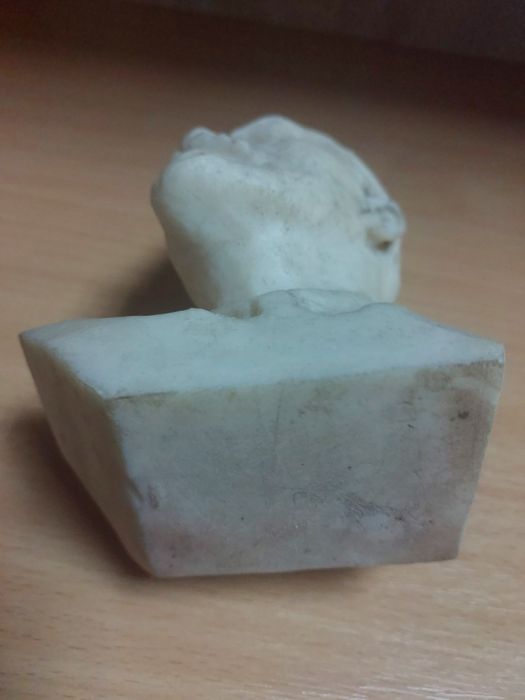 Статуєтка бюст камінь
