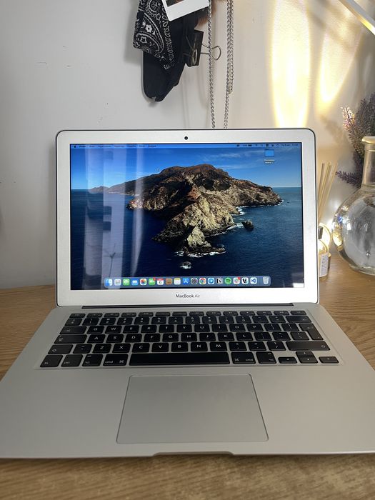MacBook Air 13 2017 рік