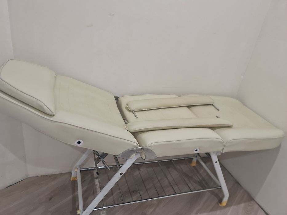 Космітологічна кушетка