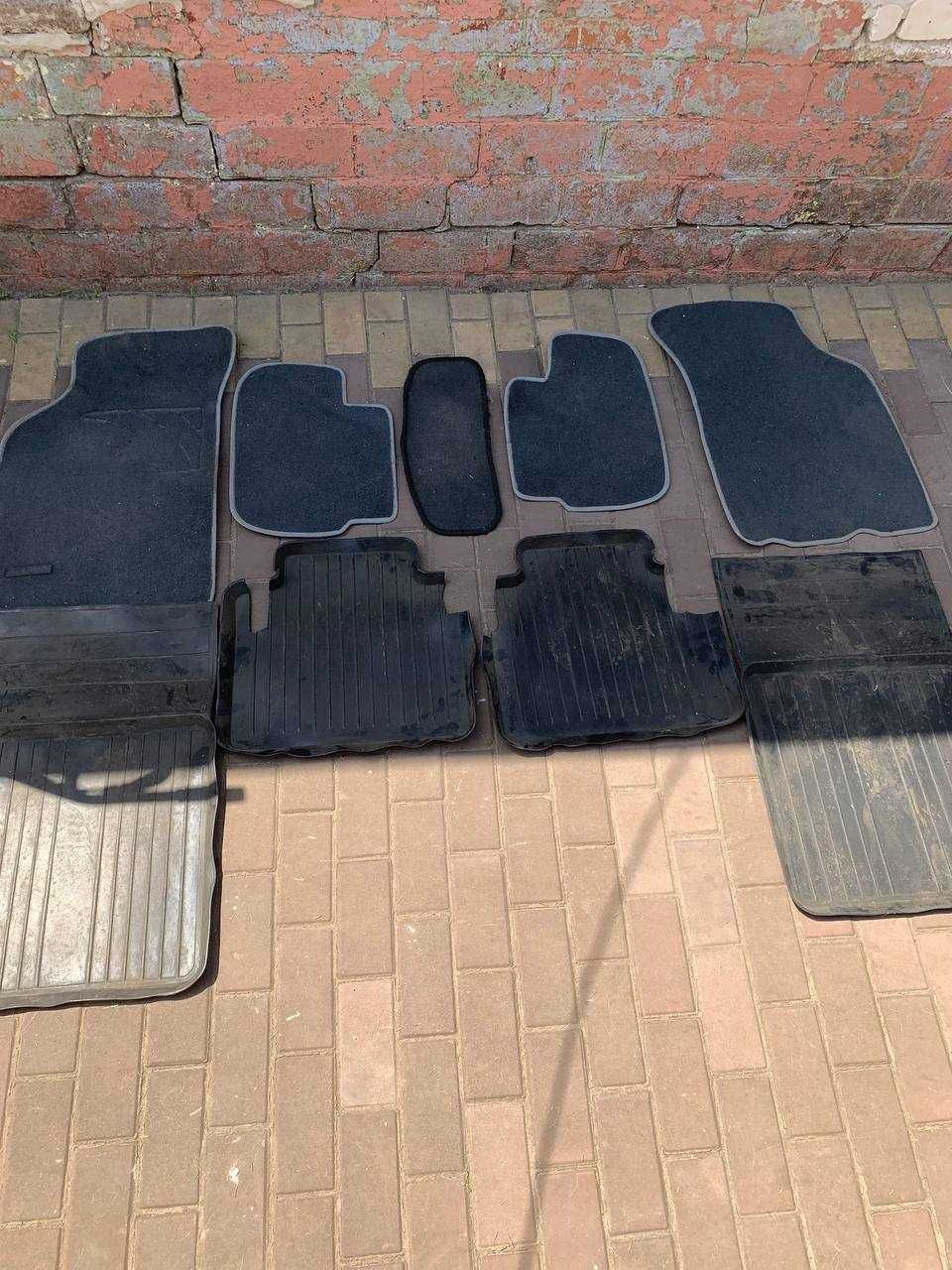 Комплект килимки для авто