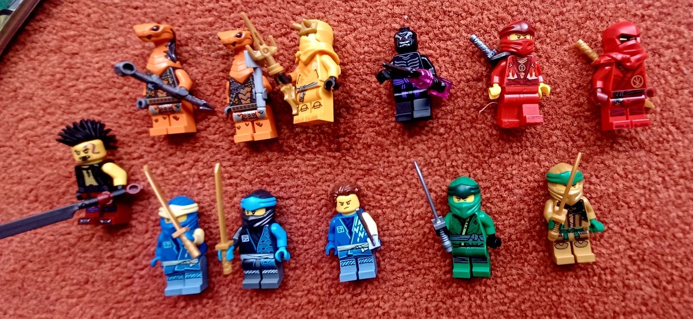 Zestaw Lego Ninjago figurki, gazetki
