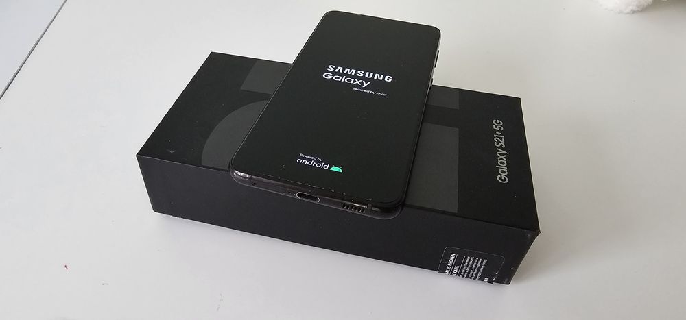 Samsung Galaxy s21 plus