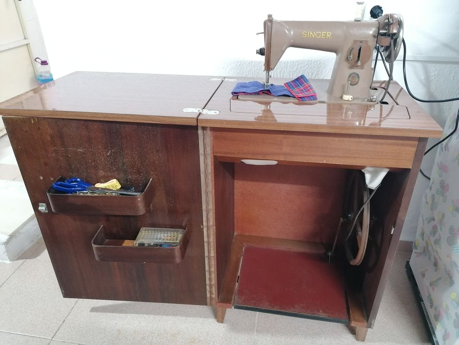 Máquina costura Singer a pedal