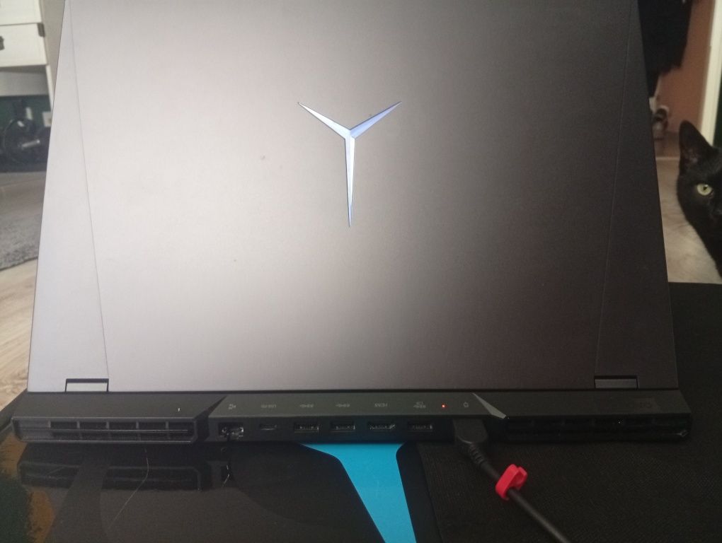 Lenovo Legion 5 Pro - RTX 3060 / Ryzen 5 / 16GB / 512GB SSD /