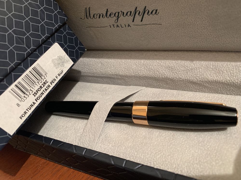 Перьевая ручка Montegrappa Fortuna Black Resin Rose Gold