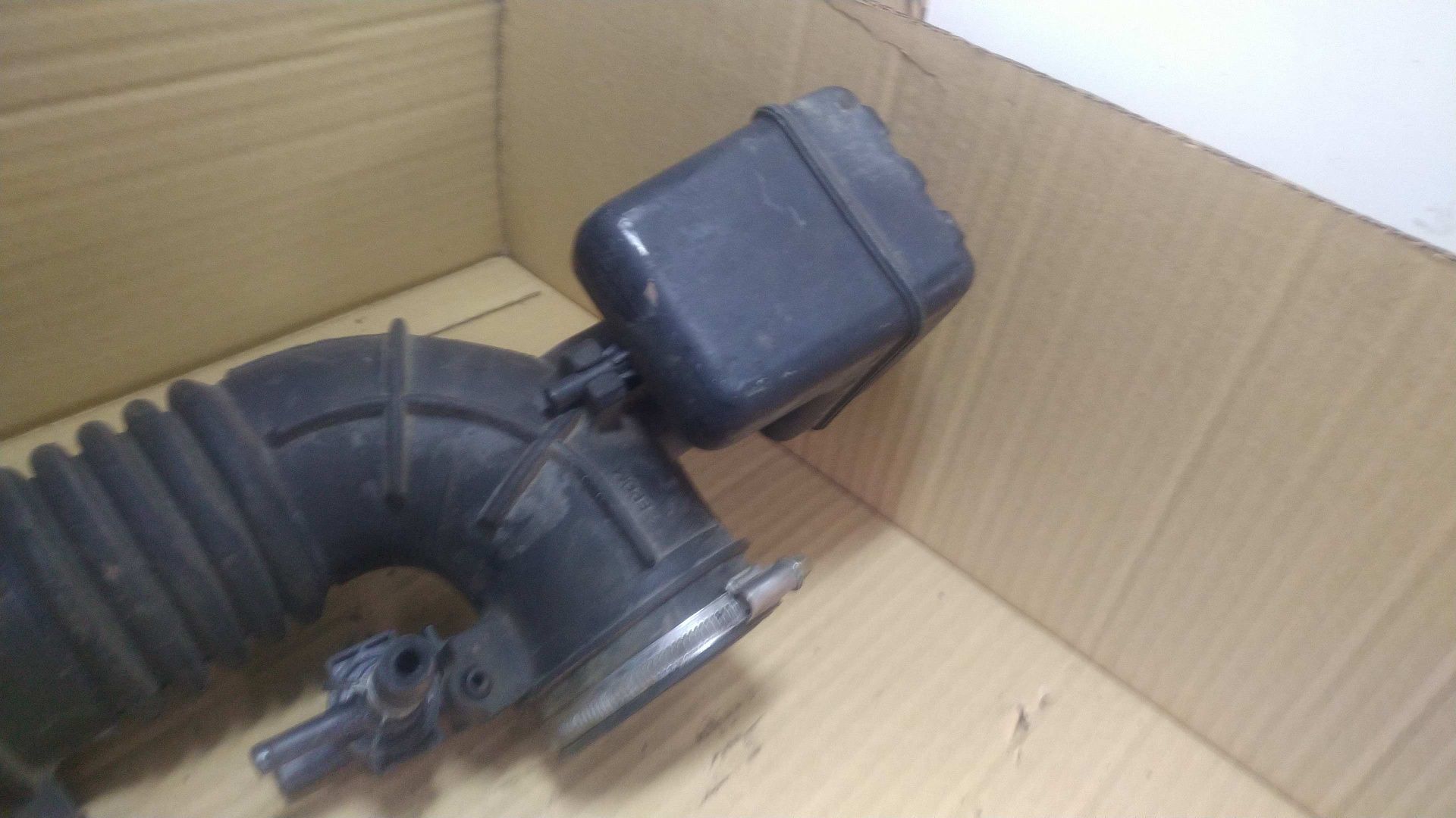/ Avensis t25 rura dolotu powietrza 2.0 vvti