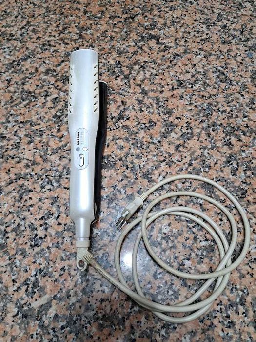 Esticador/alisador de cabelo