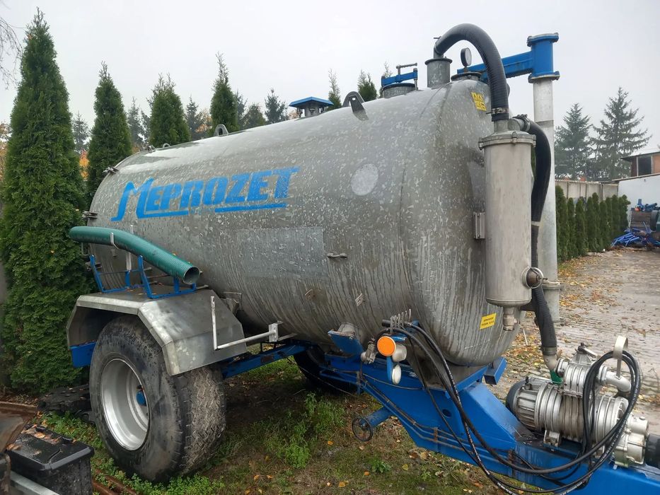 Meprozet Beczka asenizacyjna 6000 l  Beczka meprozet 6000 l,zarejestrowan OTWIERANY TYŁ, OCYNK 35 000 NETTO