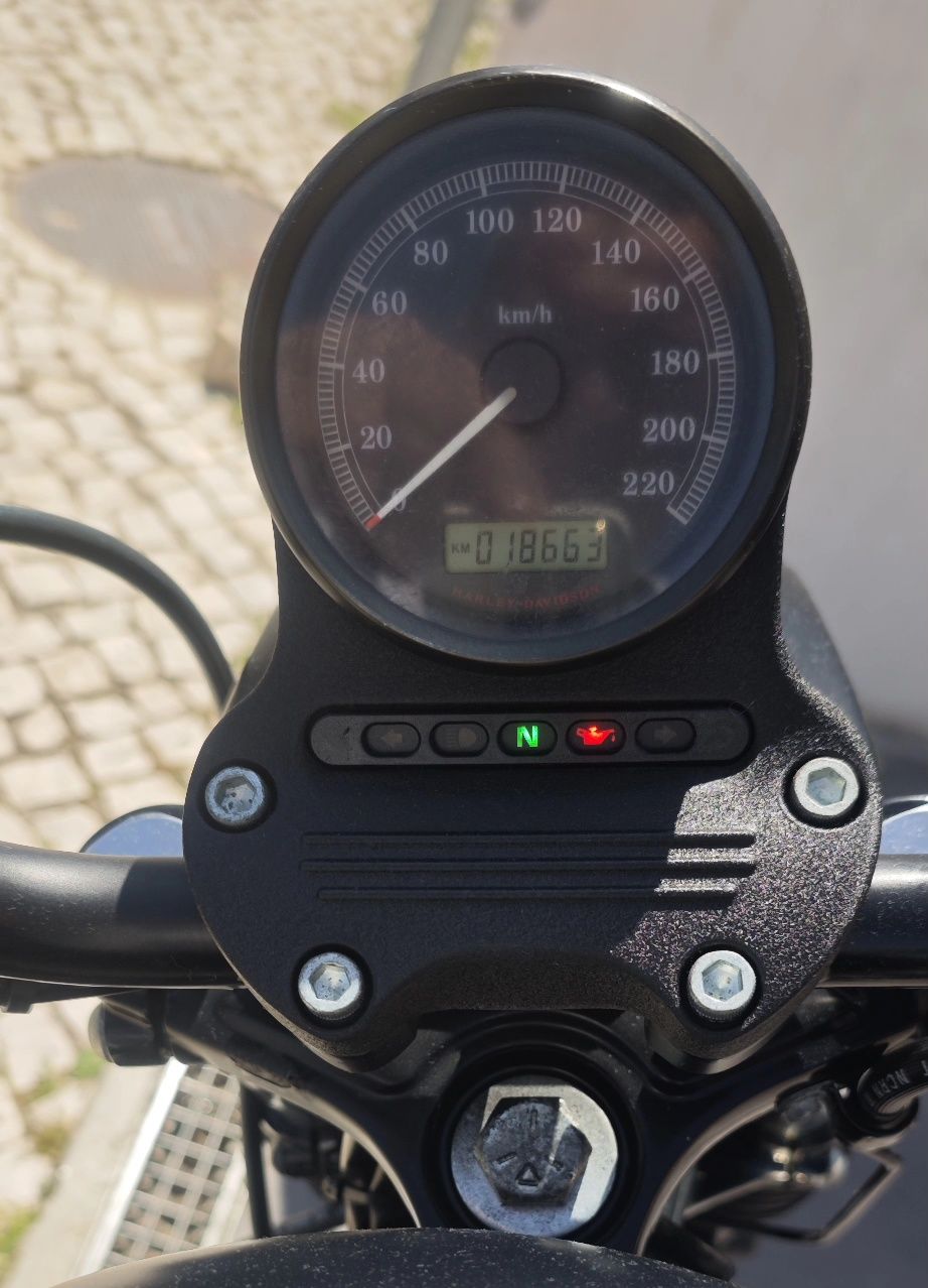 Vendo Harley Davidson XL 883N Iron