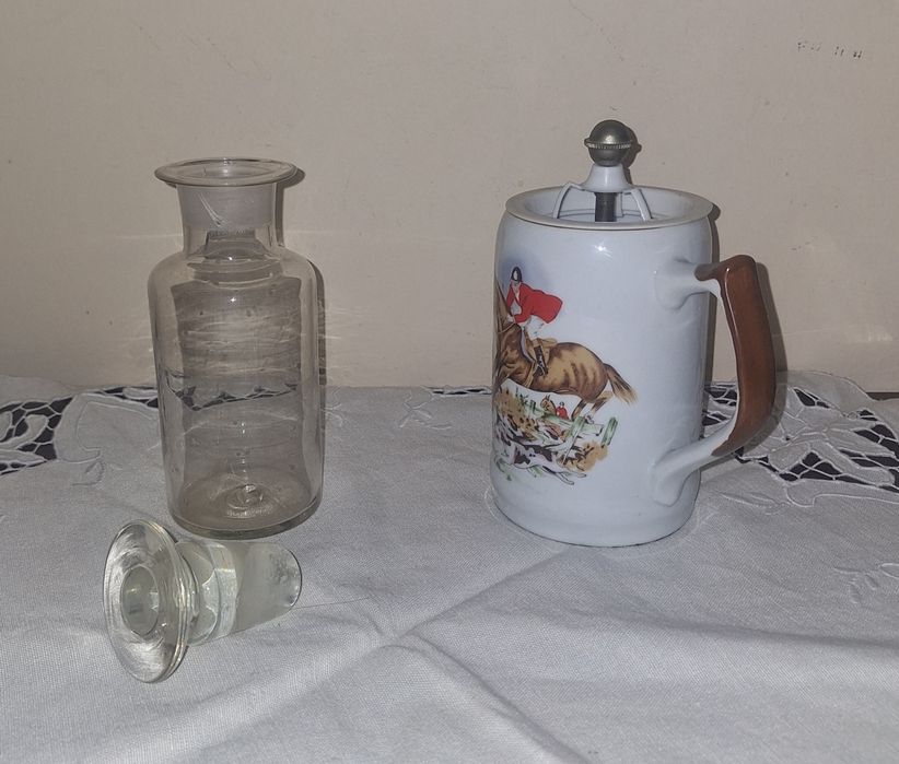 Varias peças antigas, desde 6€.