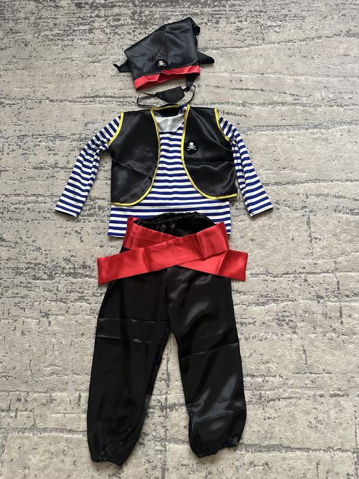 Костюм пірата для хлопчика 5-6років