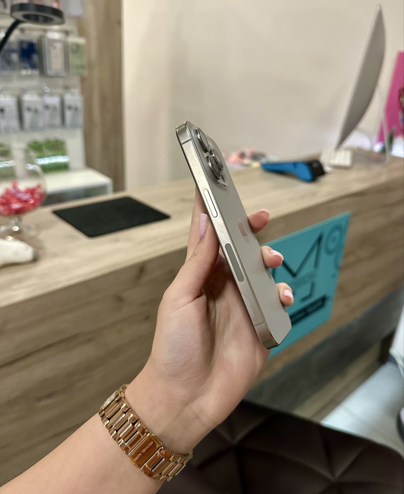 Iphone 15 Pro 256 Gb Natural Titanium Розстрочка Обмін Магазин Скло