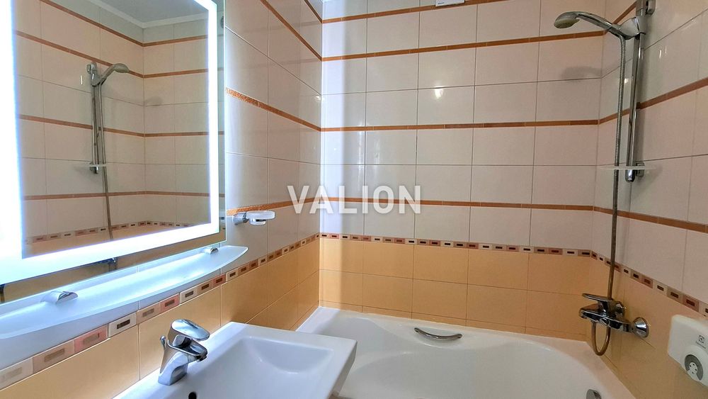 Продаж 1 кім. квартири, ремонт, Харківське шосе, метро Харківська