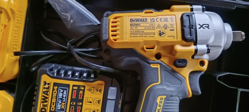 Klucz udarowy DeWalt dcf 891h2t powerstack