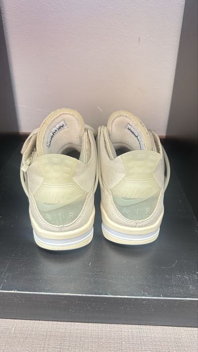 Tenis jordan 4 offwhite