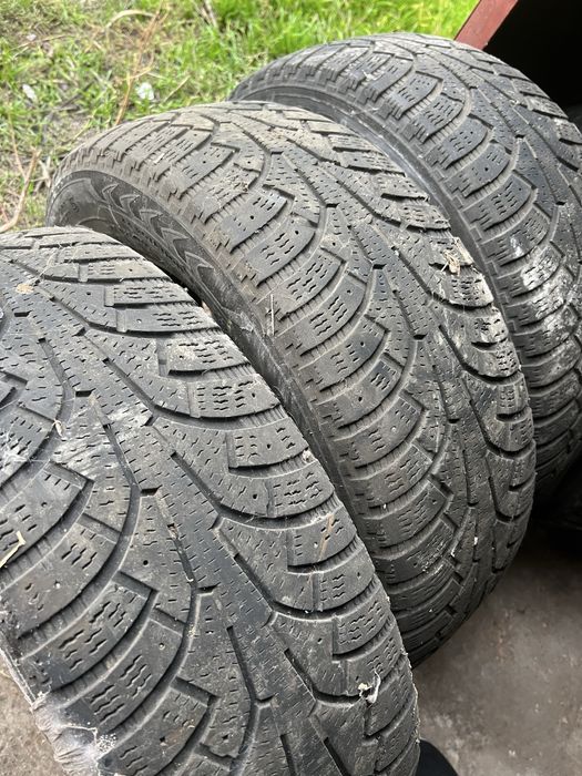 Продам резину Nokian 225/60/R17 (зима)