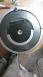 Робот пилосос  Roomba від iRobot.