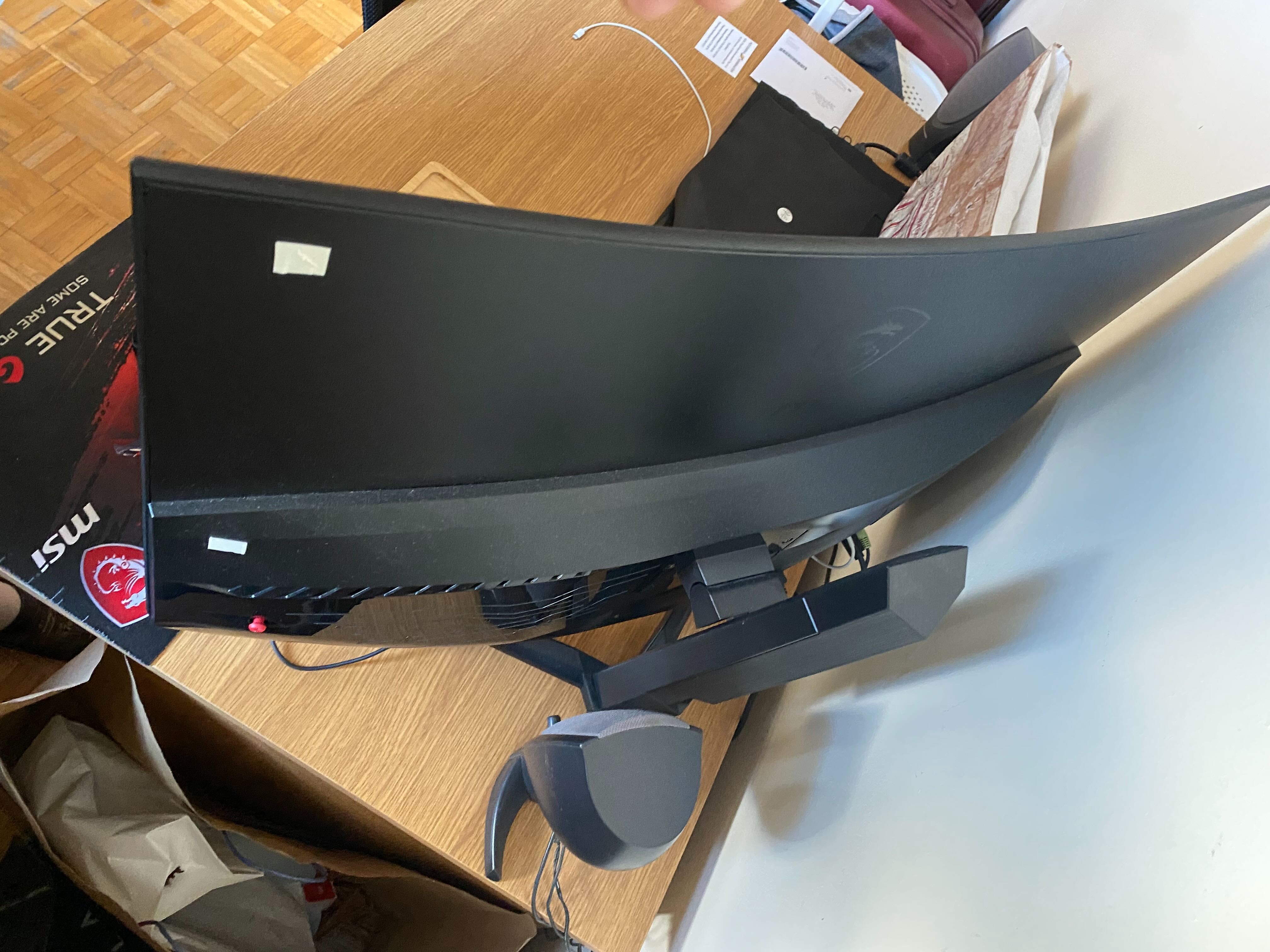Monitor MSI Optix MAG321CURV 31.5 cali (3840 x 2160 (UHD)