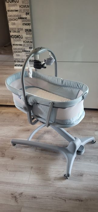 Łóżeczko Chicco Baby Hug 4w1 Antiguan Sky
Łóżeczka dziecięce
Kołyski