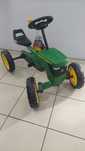 Дитячий транспорт Buzzy Berg педальний трактор John Deere
