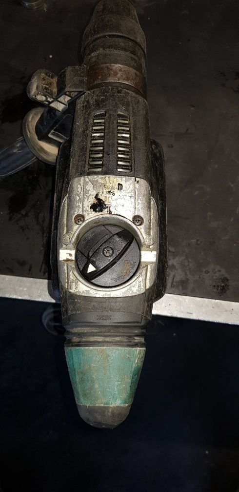 Młot obrotowy MAKITA HR3541FC