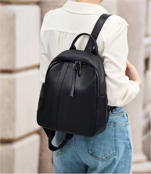Стильний жіночий шкіряний рюкзак